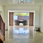 Tres Grande Villa Proche De La Plage